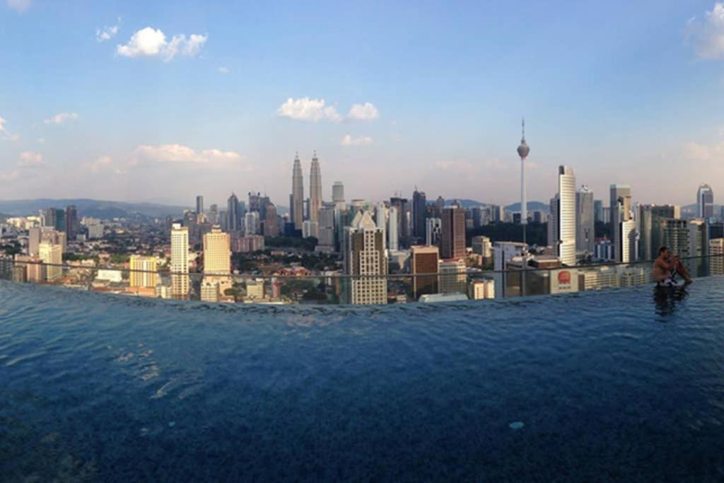 Klcc Regalia Suites Infinity Pool Kuala Lumpur Exteriör bild