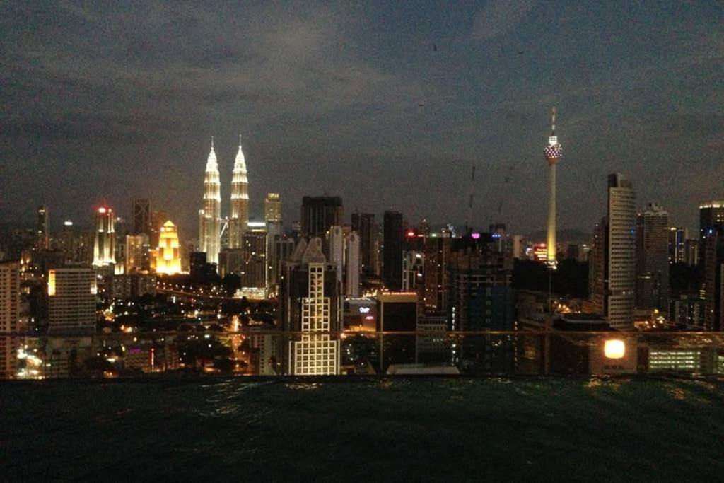 Klcc Regalia Suites Infinity Pool Kuala Lumpur Exteriör bild