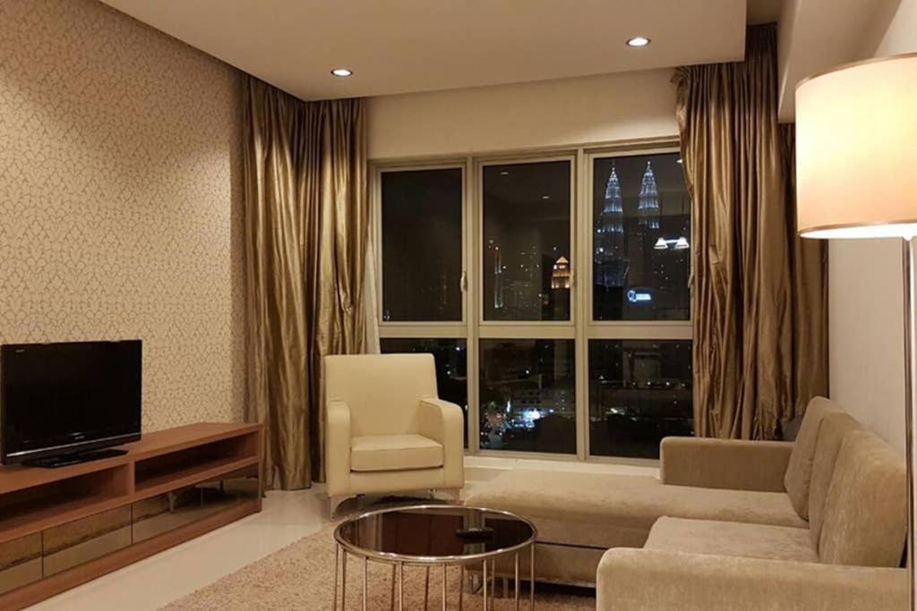 Klcc Regalia Suites Infinity Pool Kuala Lumpur Exteriör bild